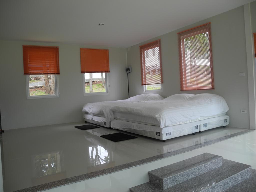 Wind Hills Otel Nakhonratchasima Oda fotoğraf